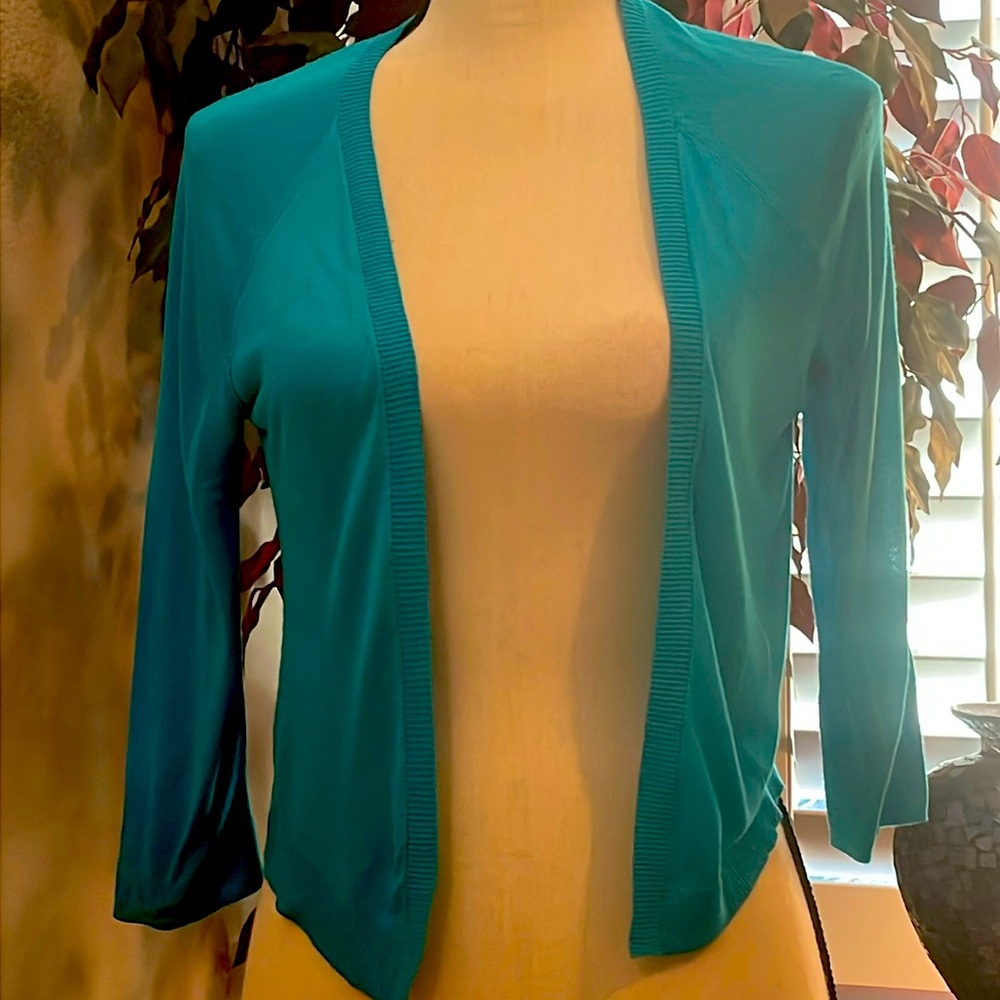 Chicos size 0 ( small) turquoise 3/4 sleeve shrug.  EUC